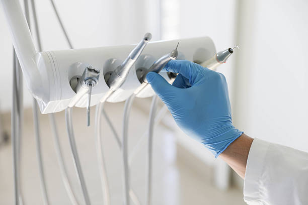 Professional Emergency Dentist technician working in Yoncalla, OR
